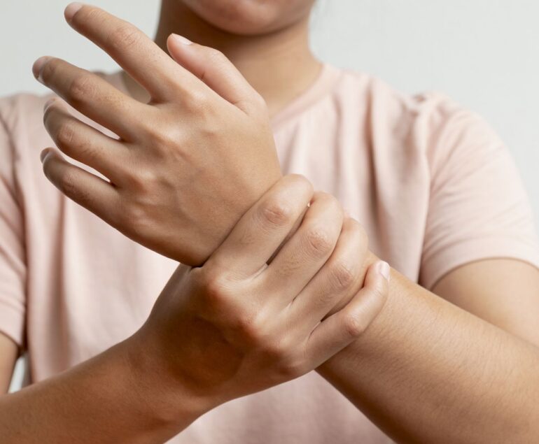 Sindrome stretto toracico formicolio braccio